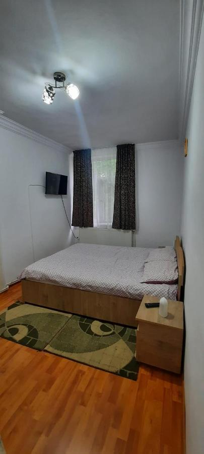 Apartament La Denis Bîrlad Buitenkant foto